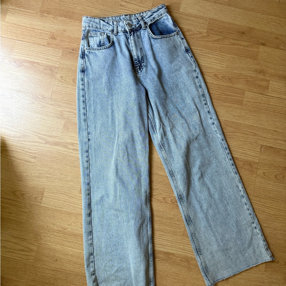 FEELZ Light Wash Straight Leg Jeans Women’s Size S – Raw Hem High Waist